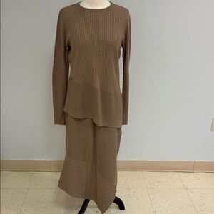 W by Worth Knit Camel Skirt Set, Top Size M, Skirt Size S
